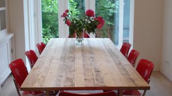 tafel steigerhout geschilderd onderstel,amsterdam
