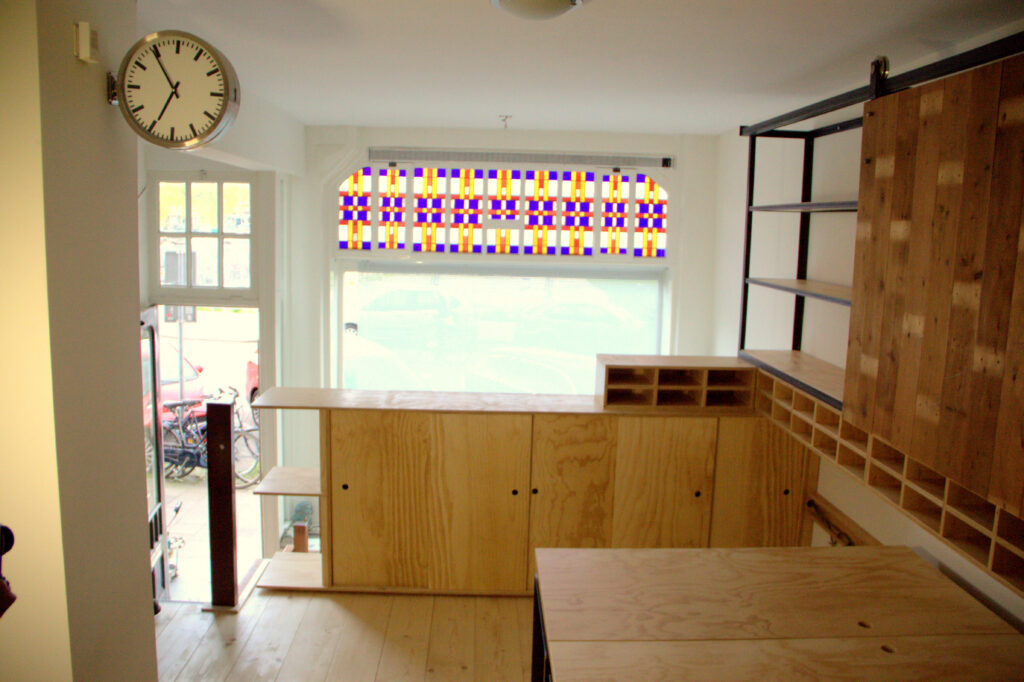 kantoorinrichting, bedrijfsinrichting, wandmeubel, tafel, laswerk