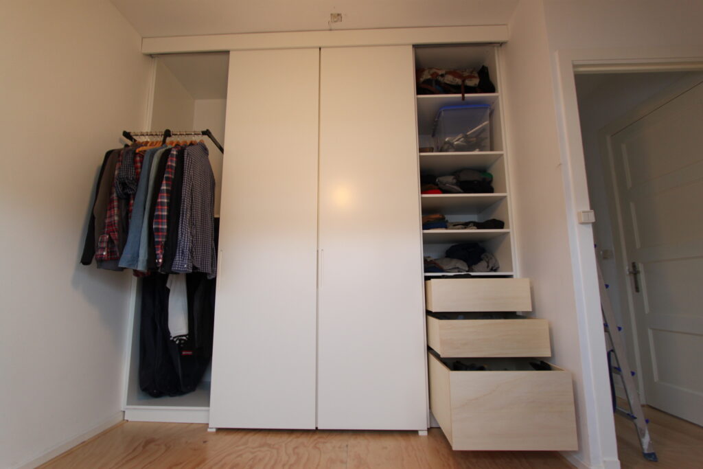 meubels op maat,kast tot plafond,Amsterdam,kast met schuifdeuren,kledingkast tot plafond