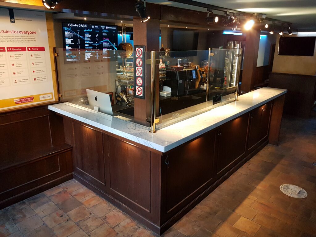 Beer Hendriks , Beer Hendriks maatwerk en meubels ,Horeca meubels, barmeubels met marmer blad ,  #interiordesign #interieur #interieurinspiratie #custommade #woodworker #custommade furniture amsterdam #wooddesign  #interieurontwerp #HomeDecor #ModernLiving #carpentry #meubelmaker #meubelmakersamsterdam #cabinetmakersamsterdam #cabinetmaker #maatwerk #meubelsopmaat  #bespoke #custommade #amsterdam #ambacht