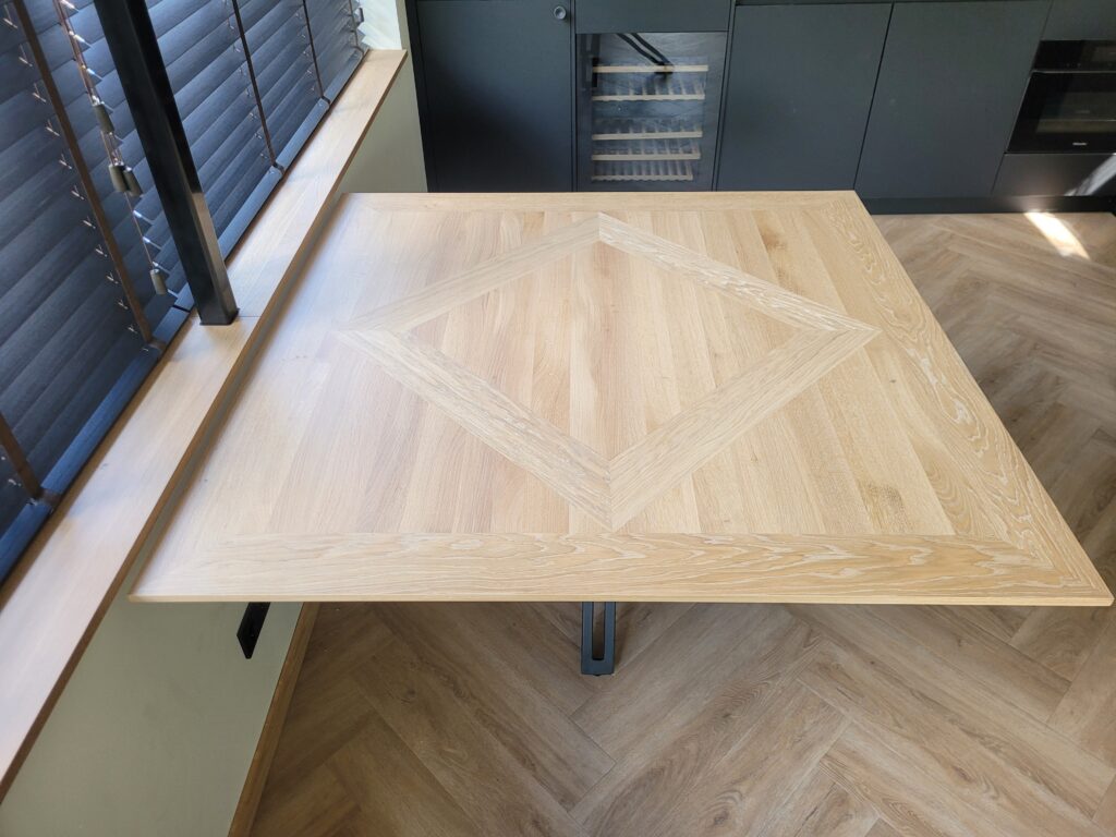 eiken #oak #customfurniture #customtable #handmade #cabinetmakersamsterdam #cabinetmaker #bespoke #meubelmaker #verjongdetafel #eikentafe #meubelsopmaat #beerhendriksmaatwerkenmeubels , tafel op maat , tafel met verjongd blad , custom tafel , handmade oak table
