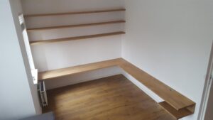 Eiken wandmeubel
