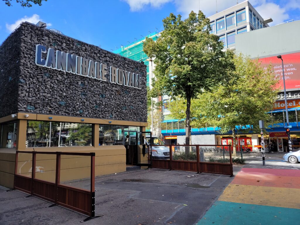 #meubelmaker #meubelmakersamsterdam #meubelmaker Amsterdam#furniture #furnture  #furnituredesign  #cabinetmakersamsterdam #cabinetmaker #maatwerk #meubelsopmaat  #bespoke #beerhendriksmaatwerkenmeubels #custommade #amsterdam # Horeca meubels # Terraswindschermen op maat # Terraswindschermen hardhout # Terrasinrichting #Bankirai # veiligheidsglas # cannibale Royale