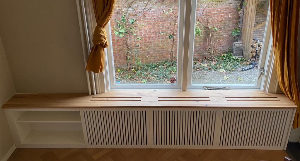 # Oak #meubelmaker #meubelmakersamsterdam #tvfurniture #radiatorombouw #RADIATOR COVER  #furnture  #furnituredesign #oak #cabinetmakersamsterdam #cabinetmaker #maatwerk #meubelsopmaat  #bespoke #beerhendriksmaatwerkenmeubels #custommade #amsterdam