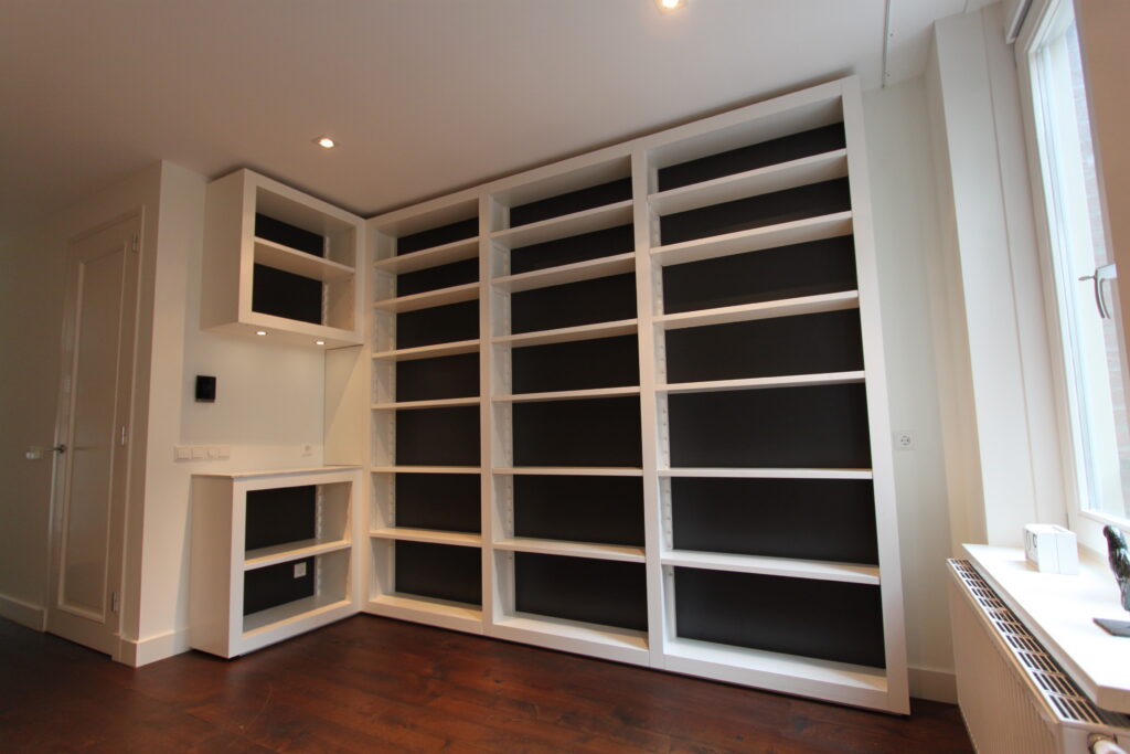 #interiordesign #interieur #interieurinspiratie #custommade #woodworker #custommade furniture amsterdam #wooddesign  #interieurontwerp #HomeDecor #ModernLiving #carpentry #meubelmaker #meubelmakersamsterdam #cabinetmakersamsterdam #cabinetmaker #maatwerk #meubelsopmaat  #bespoke #custommade #amsterdam #ambacht #Beer Hendriks maatwerk en meubels #boekenkast #bookcabinet #booklovers #marmer #marble #woutermannetjes&keeplatten  #woonkamerdesign   #bespokecabinets #jordaan #noordermarkt # bespoke bookcabint