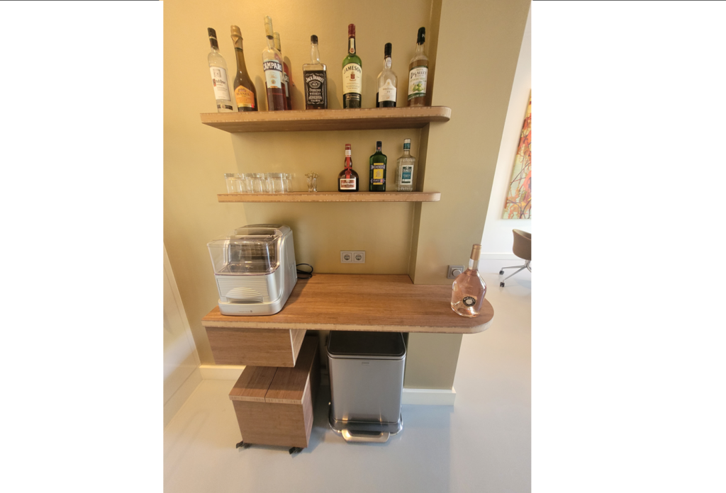 #meubelmaker #meubelmakersamsterdam # mini bar # bamboe kitchen furniture #furnture #drinkscabinet #furnituredesign  #cabinetmakersamsterdam #cabinetmaker #maatwerk #meubelsopmaat  #bespoke #beerhendriksmaatwerkenmeubels #custommade #amsterdam # customfurnitureamsterdam