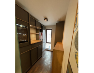 Multi functioneel wandmeubel voor in de bijkeuken / Multifunctional wall unit for the utility room
