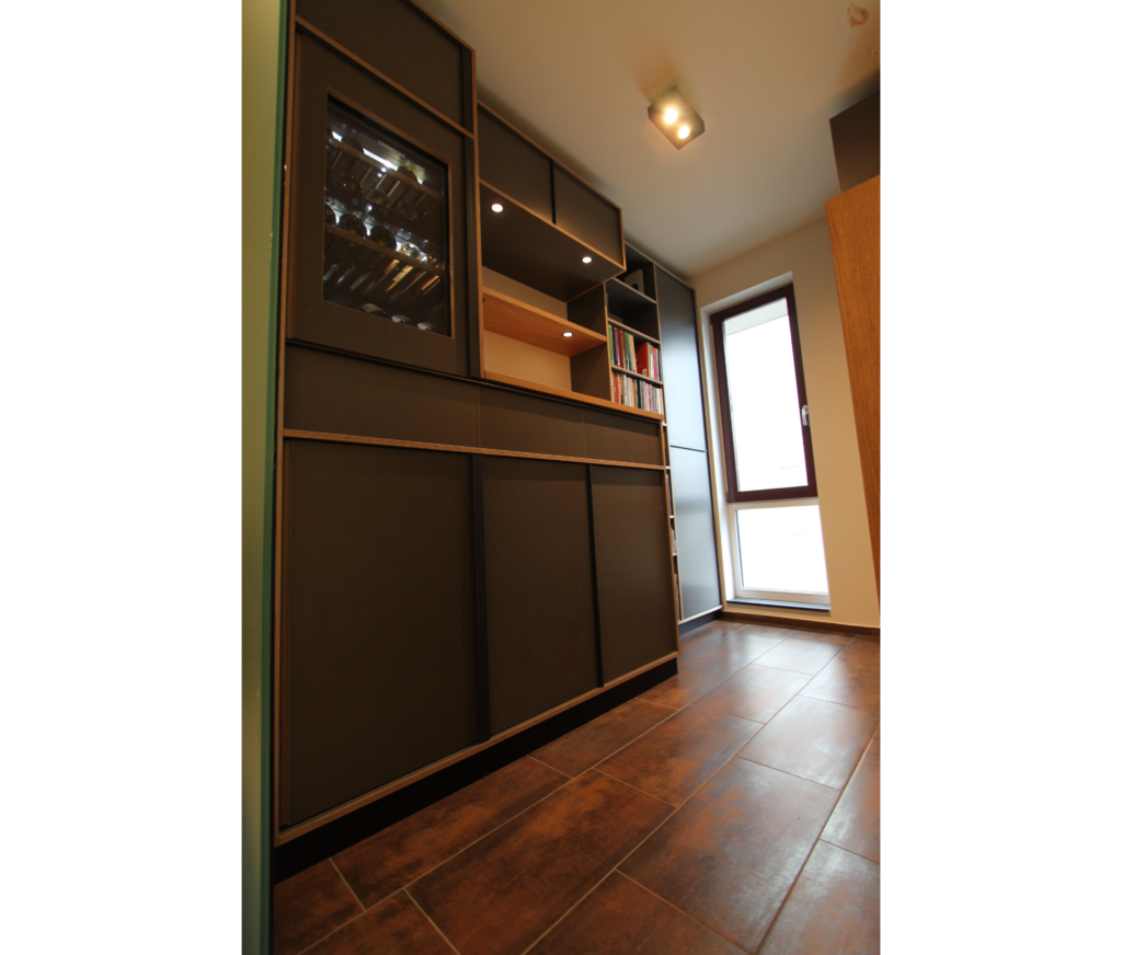 #interiordesign #interieur #interieurinspiratie #custommade #woodworker #custommade furniture amsterdam #wooddesign  #interieurontwerp #HomeDecor #ModernLiving #carpentry  #bespokefurniture #meubelmaker #meubelmakersamsterdam #cabinetmakersamsterdam #cabinetmaker #maatwerk #meubelsopmaat  #bespoke #custommade #amsterdam #ambacht #Beer Hendriks maatwerk en meubels #HomeDecor  #kitcheninspiration # bespoke utility room # bijkeuken op maat # ingebouwde wijnkoelkast in bijkeuken  #warminteriors #ModernLiving #A