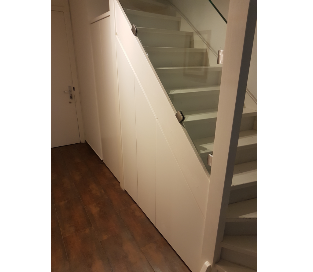 custom wardrobe under stairs, garderobe kast onder trap , kast onder trap op maat , trapmeubels op maat , #interiordesign #interieur #interieurinspiratie #custommade #woodworker #custommade furniture amsterdam #wooddesign  #interieurontwerp #HomeDecor #ModernLiving #carpentry  #bespokefurniture #meubelmaker #meubelmakersamsterdam #cabinetmakersamsterdam #cabinetmaker #maatwerk #meubelsopmaat  #bespoke #custommade #amsterdam #ambacht #Beer Hendriks maatwerk en meubels #HomeDecor